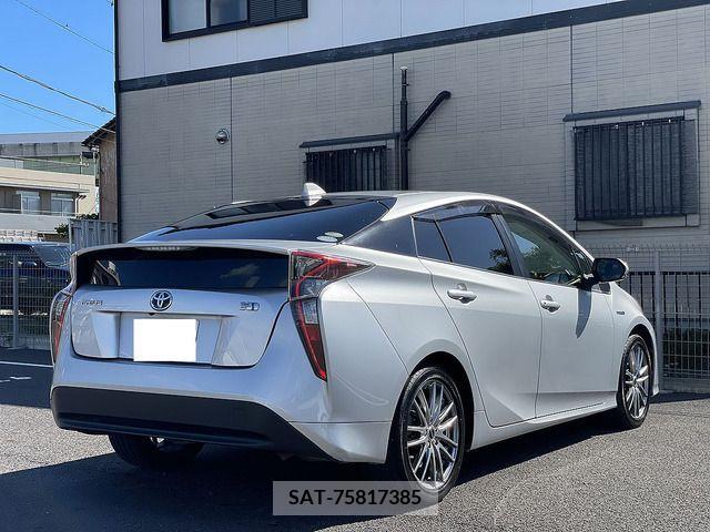 Toyota PRIUS 2016-03 366302-4