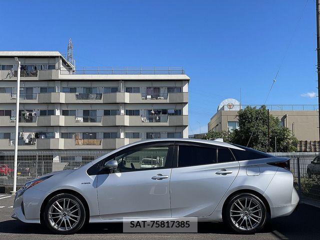 Toyota PRIUS 2016-03 366302-3