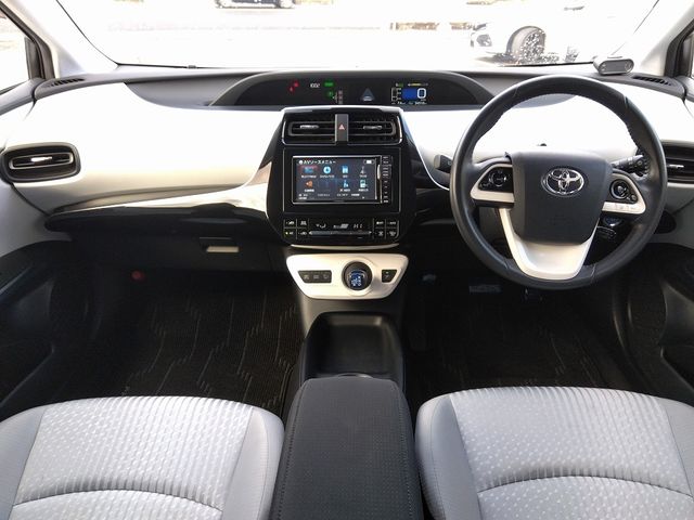 Toyota PRIUS 2016-11 27155-2