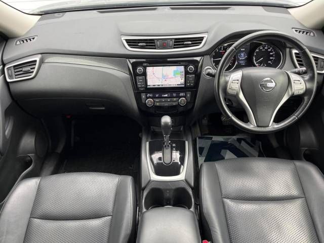 Nissan X-TRAIL 2015-12 23254-1