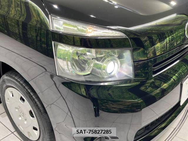Toyota VOXY 2009-11 349031-13