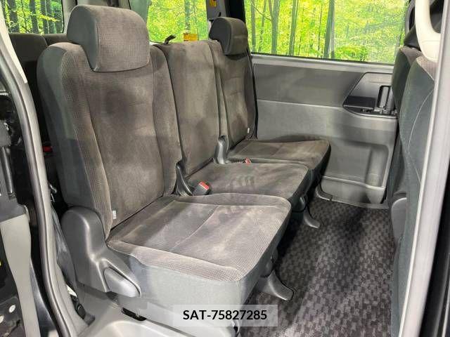 Toyota VOXY 2009-11 349031-9