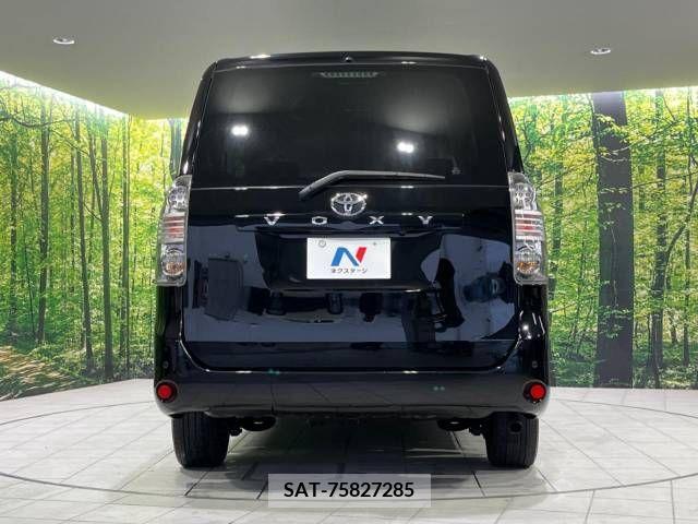 Toyota VOXY 2009-11 349031-16