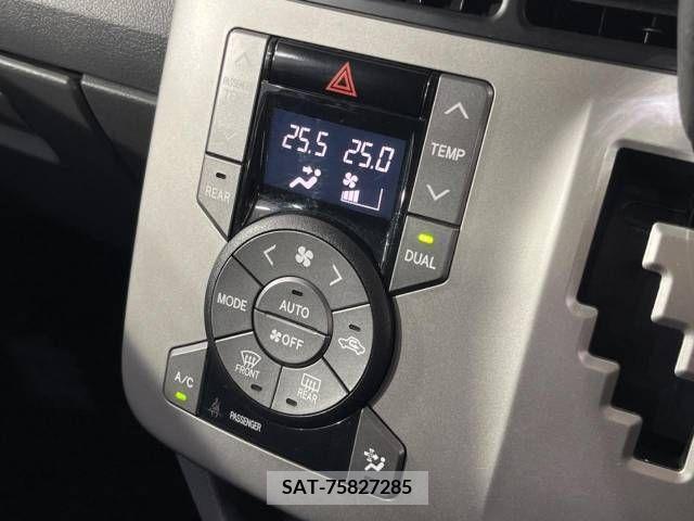 Toyota VOXY 2009-11 349031-6