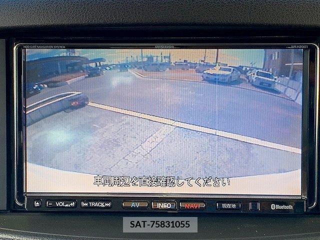 Nissan CUBE 2011-04 214696-10