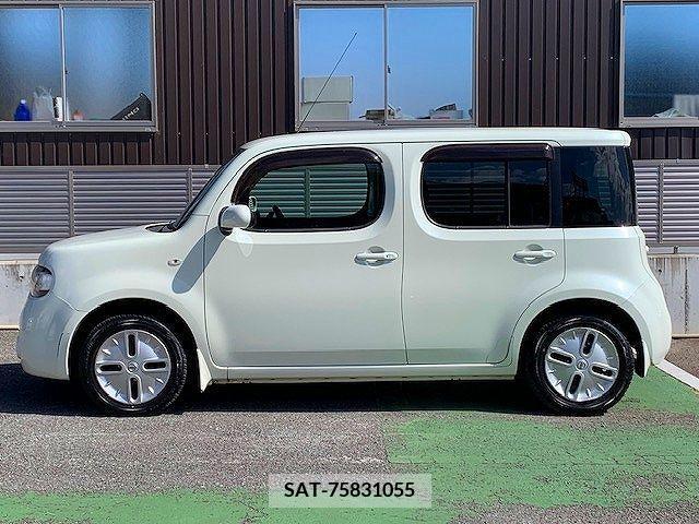 Nissan CUBE 2011-04 214696-17