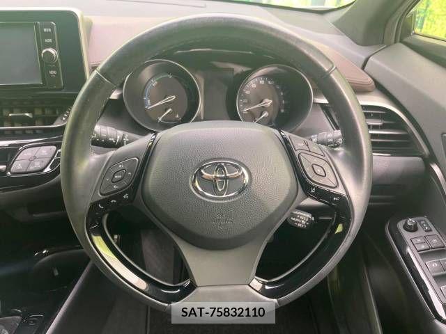Toyota C-HR 2017-11 346649-11