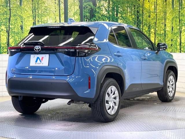 Toyota YARIS CROSS 2023-03 185044-17