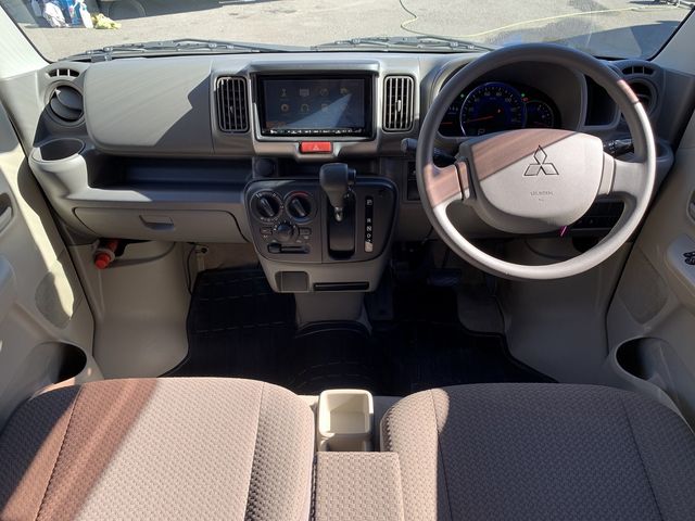 Mitsubishi MINICAB VAN 2018-12 18501-2