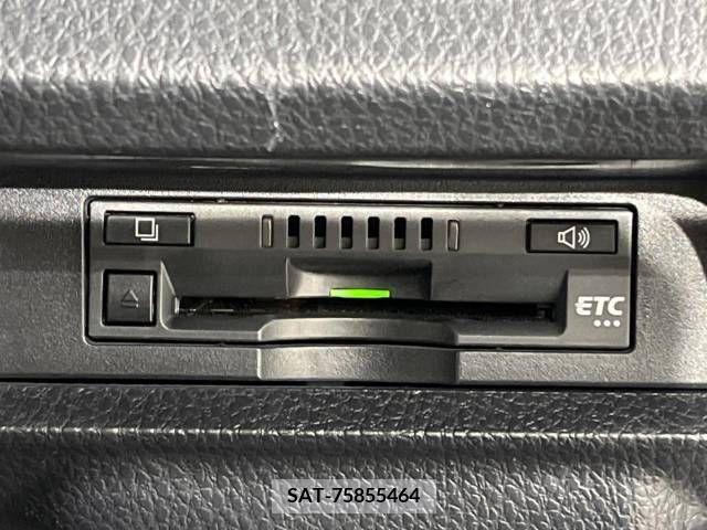 Toyota VOXY 2019-07 289043-7