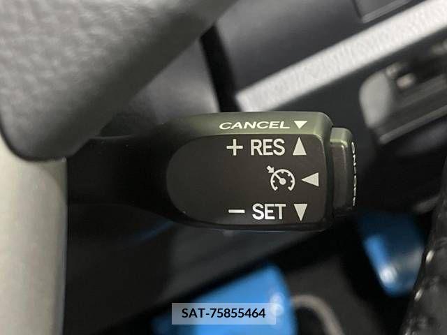 Toyota VOXY 2019-07 289043-6