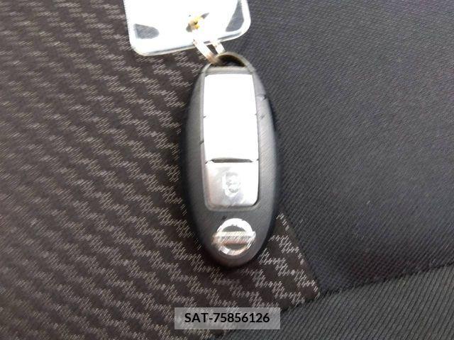 Nissan NOTE 2019-01 354858-9