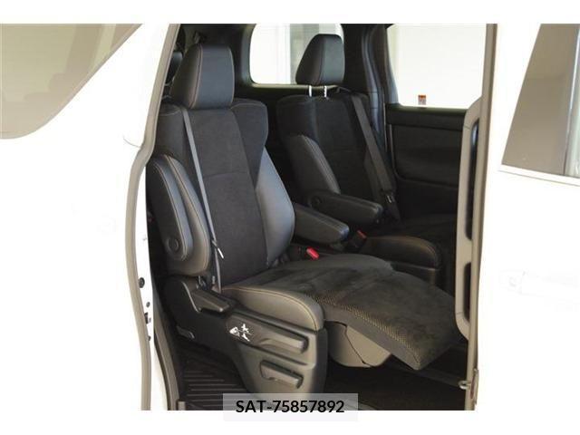 Toyota ALPHARD 2022-05 299551-15