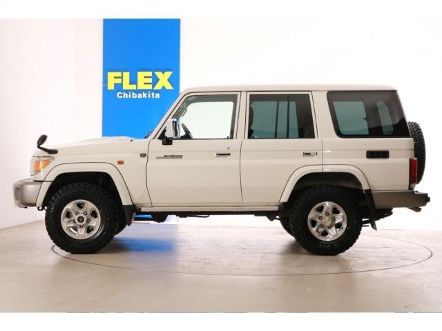 Toyota LAND CRUISER 2015-01 994-9