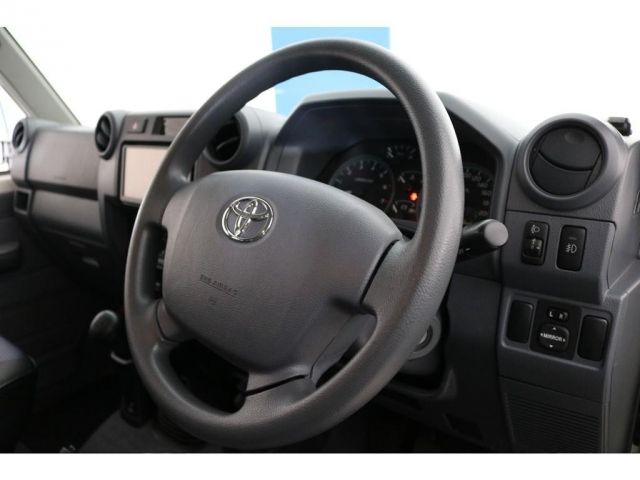Toyota LAND CRUISER 2015-01 994-18