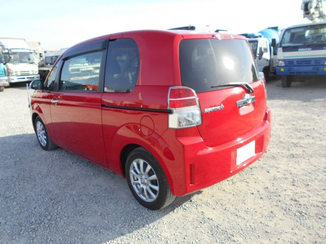 Toyota SPADE 2017-03 28884-1