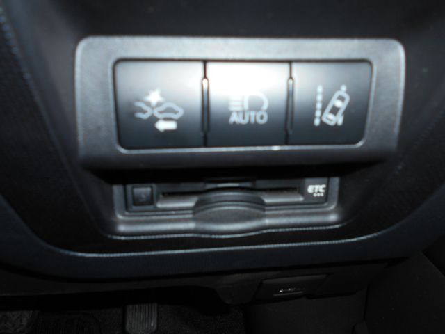Toyota SPADE 2017-03 28884-17
