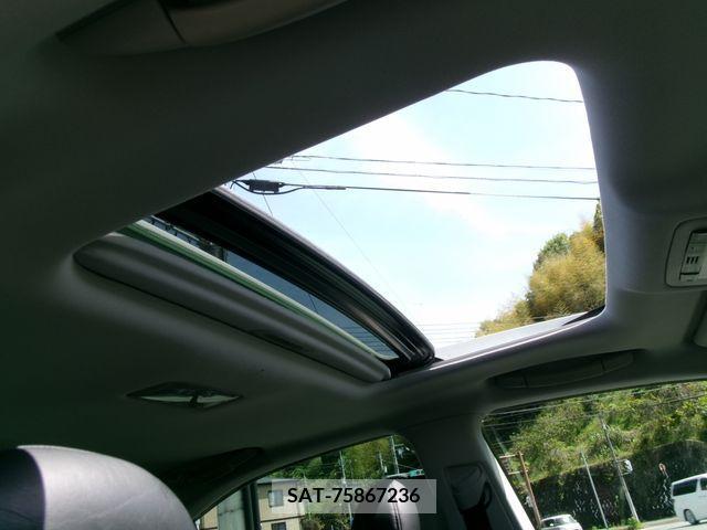 Lexus HS 2010-07 275372-19