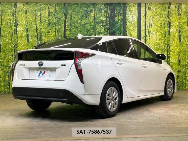 Toyota PRIUS 2016-05 204749-17