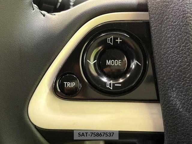 Toyota PRIUS 2016-05 204749-4