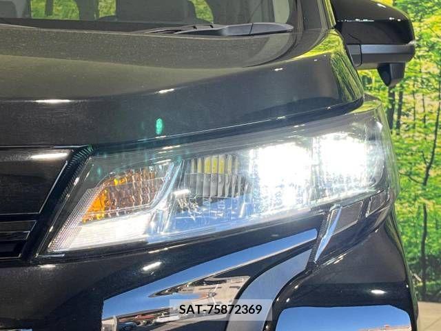 Toyota NOAH 2023-04 206014-12