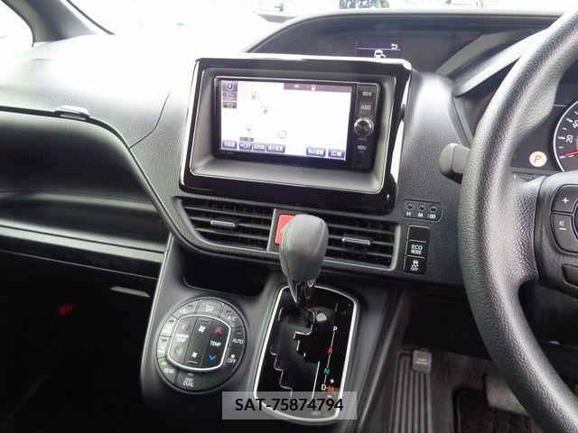 Toyota VOXY 2017-10 214287-13