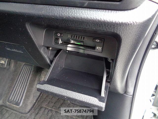 Toyota VOXY 2017-10 214287-16