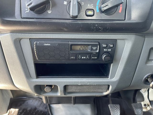 Mitsubishi MINICAB TRUCK 2005-04 10294-14