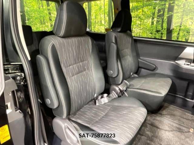 Toyota VOXY 2012-01 289171-9