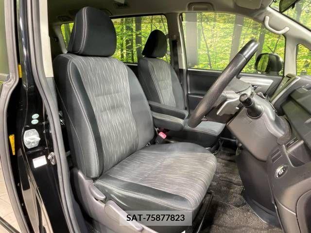 Toyota VOXY 2012-01 289171-8