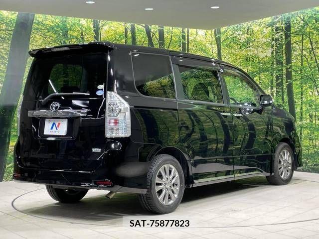 Toyota VOXY 2012-01 289171-18