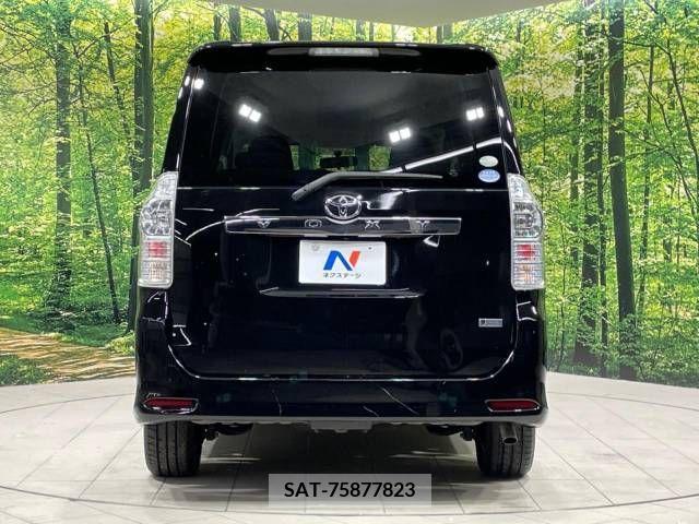 Toyota VOXY 2012-01 289171-16