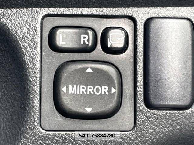 Toyota BB 2013-09 293347-7