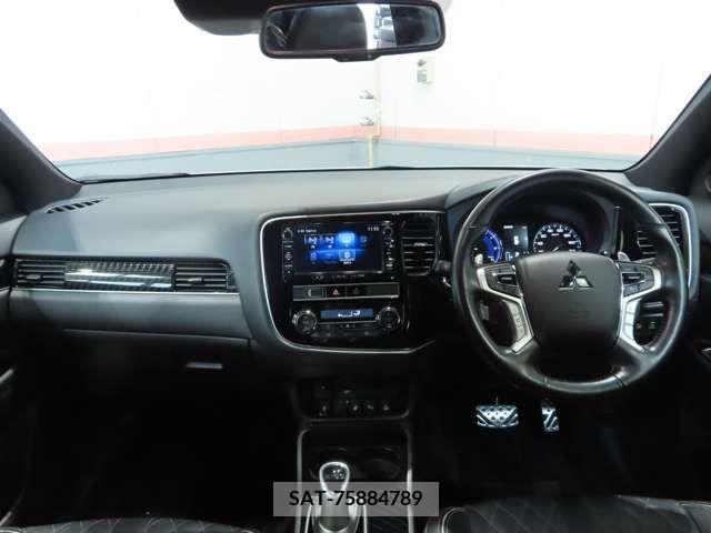 Mitsubishi OUTLANDER PHEV 2019-01 207949-2
