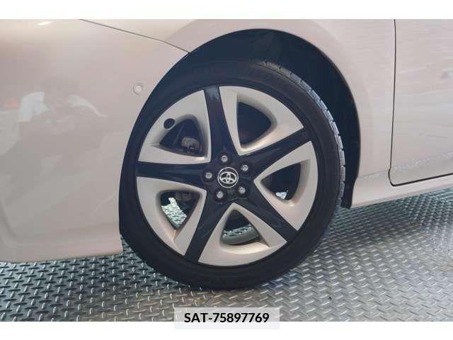 Toyota PRIUS 2016-06 366355-11