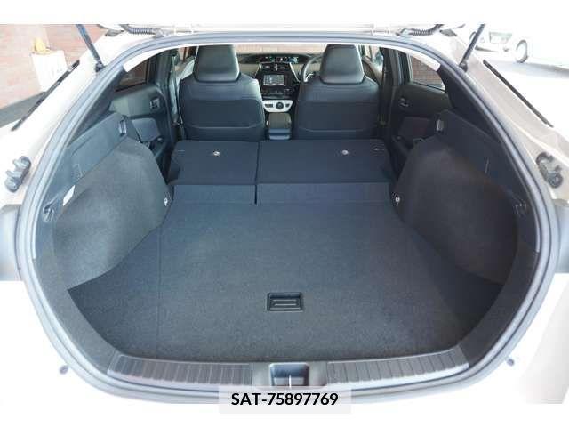 Toyota PRIUS 2016-06 366355-9