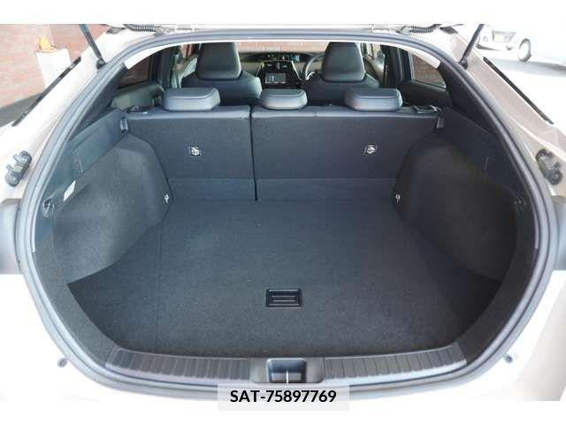 Toyota PRIUS 2016-06 366355-8