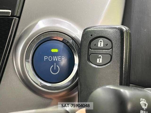 Toyota PRIUS ALPHA 2015-03 224015-7