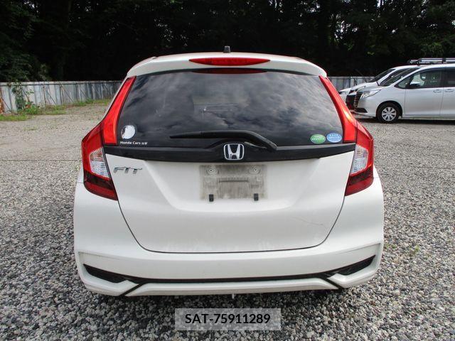 Honda FIT 2018-06 354868-4