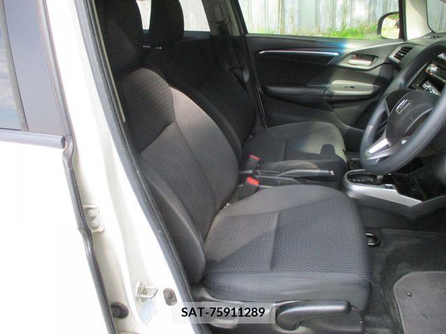 Honda FIT 2018-06 354868-13