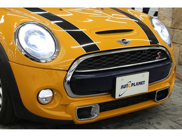Bmw MINI 2015-06 6006-18