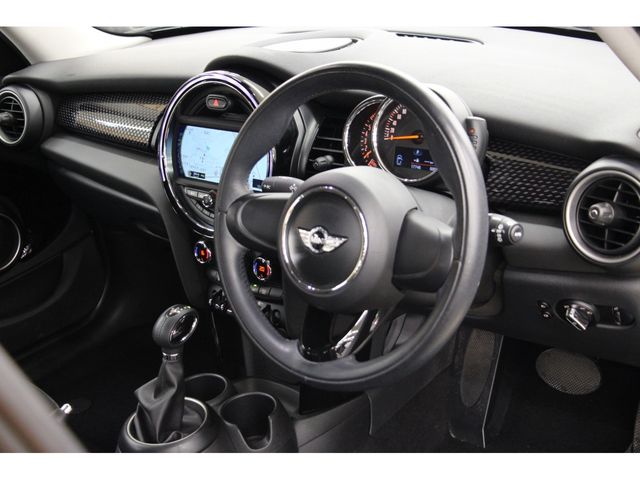 Bmw MINI 2015-06 6006-1