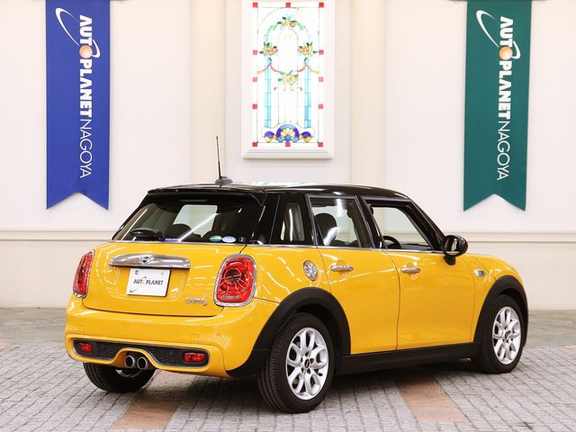 Bmw MINI 2015-06 6006-2