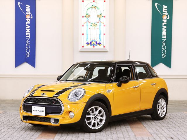 Bmw MINI 2015-06 6006-0