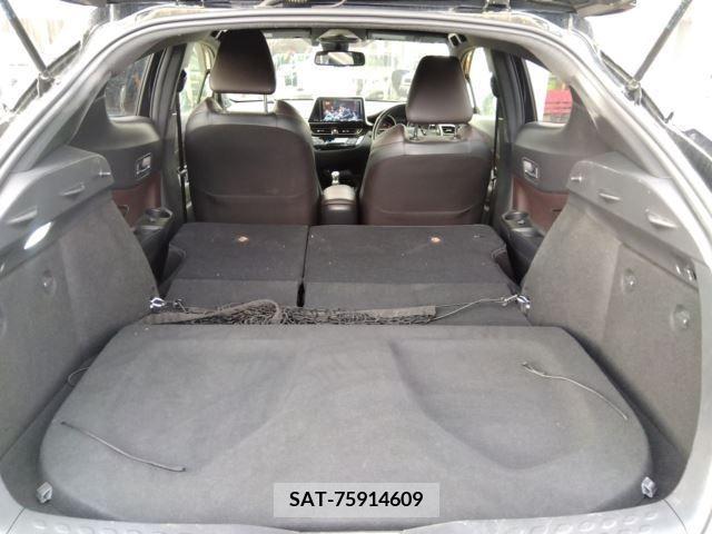 Toyota C-HR 2017-05 217712-6