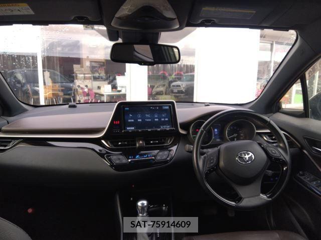 Toyota C-HR 2017-05 217712-1