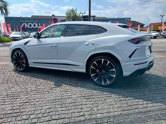 Lamborghini URUS 2023-02 12203-3