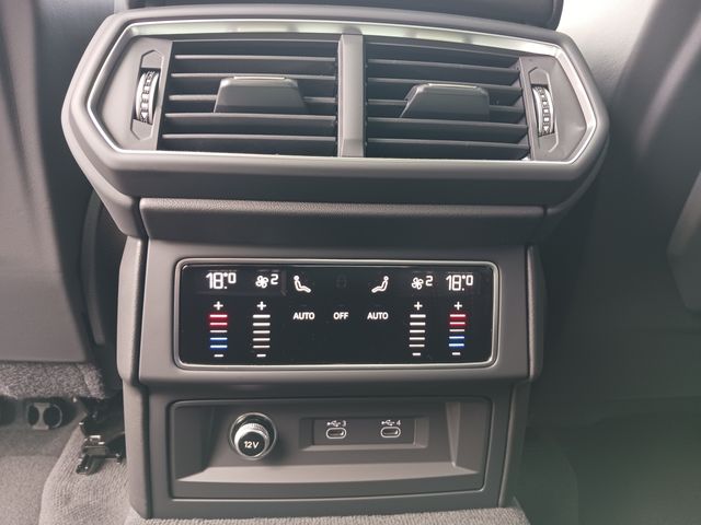 Lamborghini URUS 2023-02 12203-24