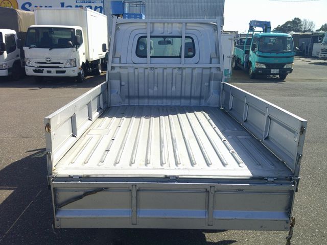 Toyota TOWNACE TRUCK 2011-04 674-8