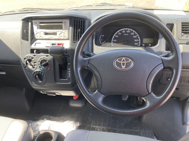 Toyota TOWNACE TRUCK 2011-04 674-7